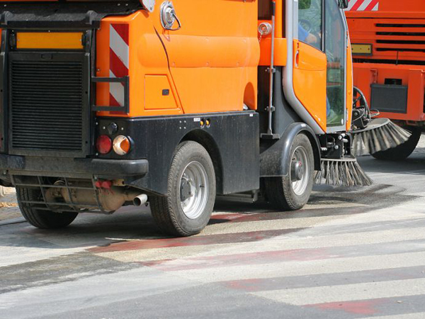 【绿源环境工程有限公司】-扫路刷